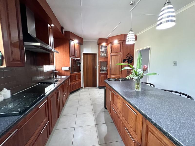 4 Bedroom Property for Sale in Lindley Free State